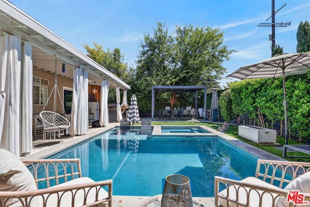5121 Morella Avenue, Valley Village, CA 91607