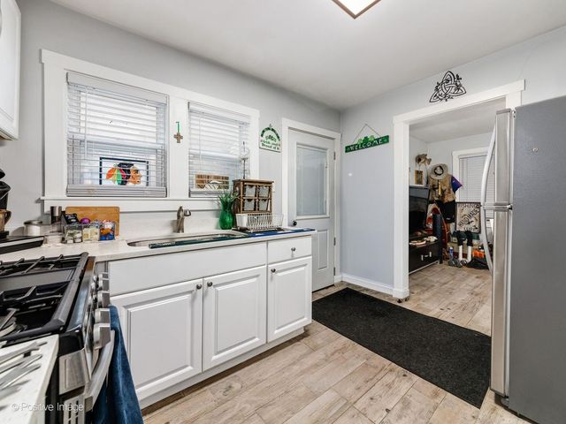 6921 W Higgins Avenue, Chicago, IL 60656