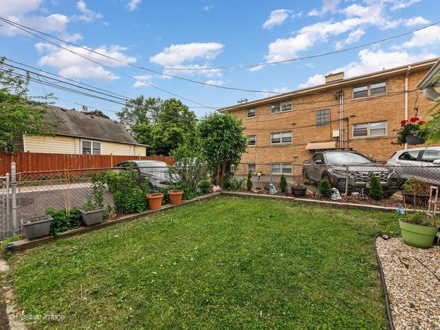 6921 W Higgins Avenue, Chicago, IL 60656