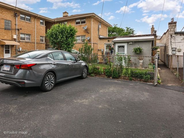 6921 W Higgins Avenue, Chicago, IL 60656