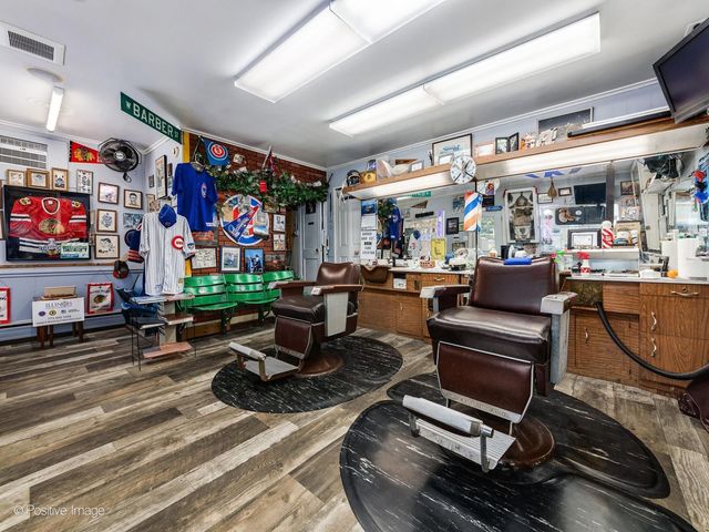 6921 W Higgins Avenue, Chicago, IL 60656