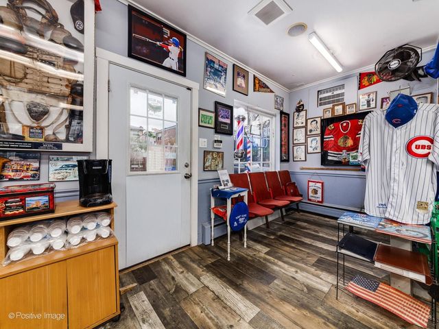 6921 W Higgins Avenue, Chicago, IL 60656
