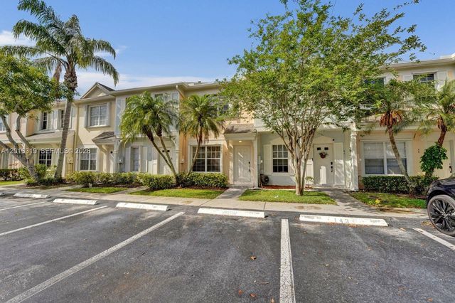 43 Simonton Cir, Weston, FL 33326