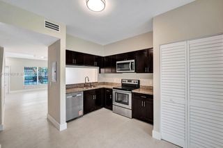 43 Simonton Cir, Weston, FL 33326