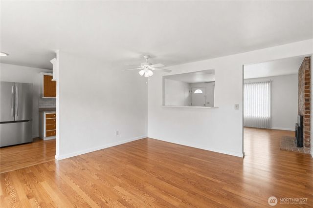 25327 118th Avenue SE, Kent, WA 98030