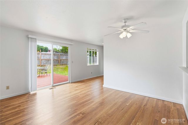25327 118th Avenue SE, Kent, WA 98030