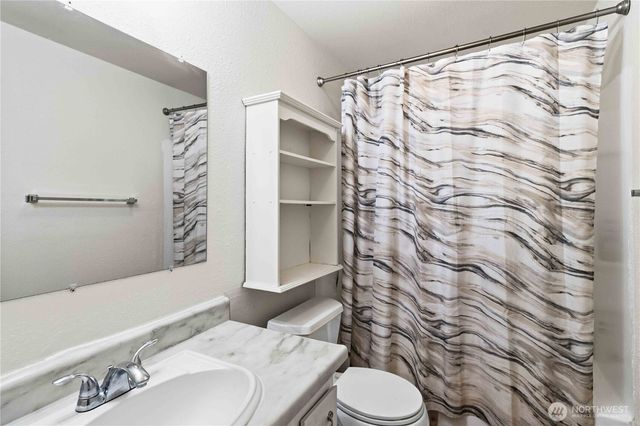 25327 118th Avenue SE, Kent, WA 98030
