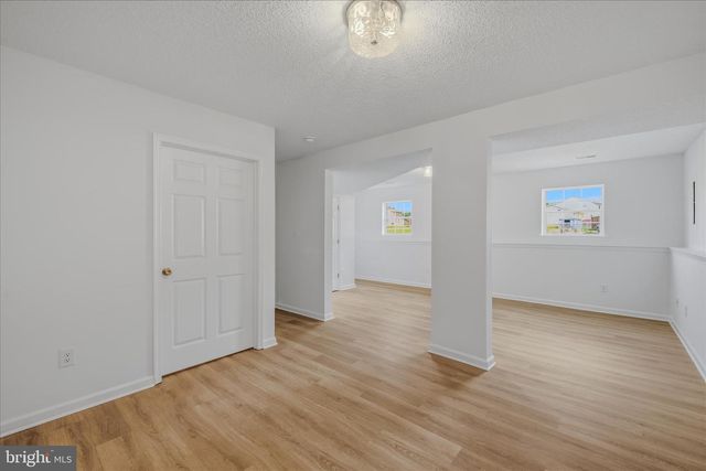 17 MIDNOON DR, Martinsburg, WV 25404