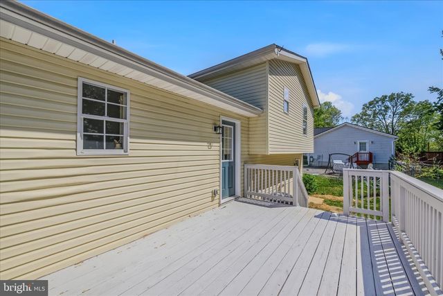 17 MIDNOON DR, Martinsburg, WV 25404