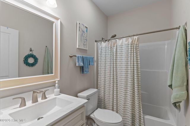 161 NE 31st Street, Oak Island, NC 28465