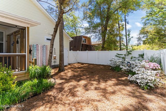 161 NE 31st Street, Oak Island, NC 28465