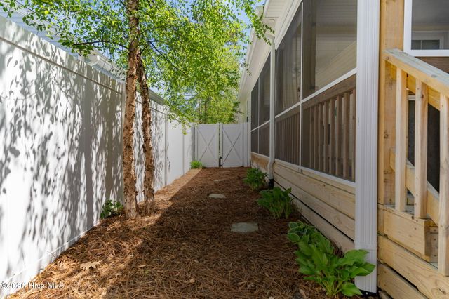 161 NE 31st Street, Oak Island, NC 28465