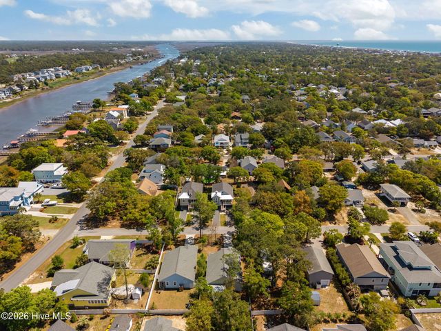 161 NE 31st Street, Oak Island, NC 28465