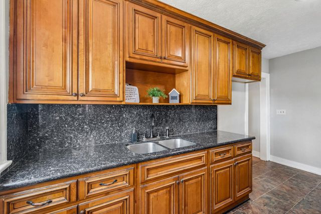 1605 Felch Ave, Jacksonville, FL 32207