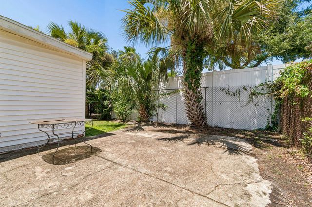 1605 Felch Ave, Jacksonville, FL 32207