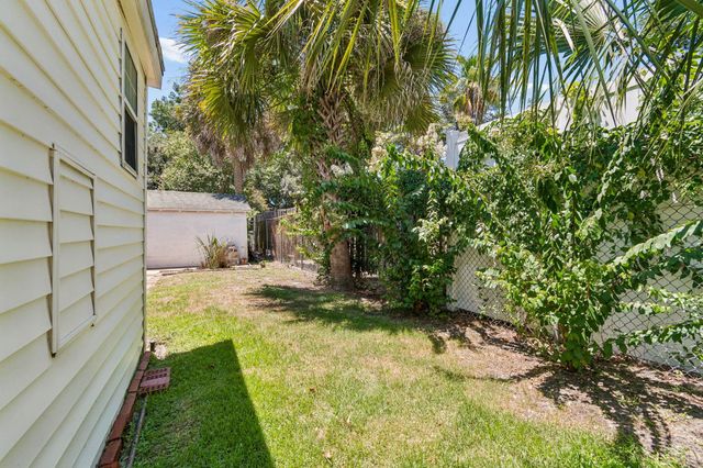 1605 Felch Ave, Jacksonville, FL 32207