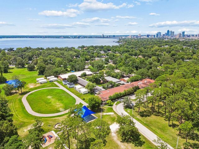 1605 Felch Ave, Jacksonville, FL 32207