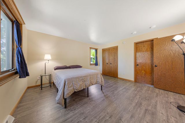 421 10th Avenue SE, Faribault, MN 55021