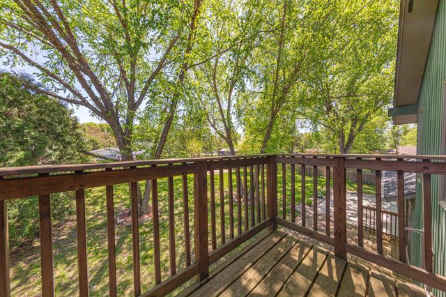 421 10th Avenue SE, Faribault, MN 55021