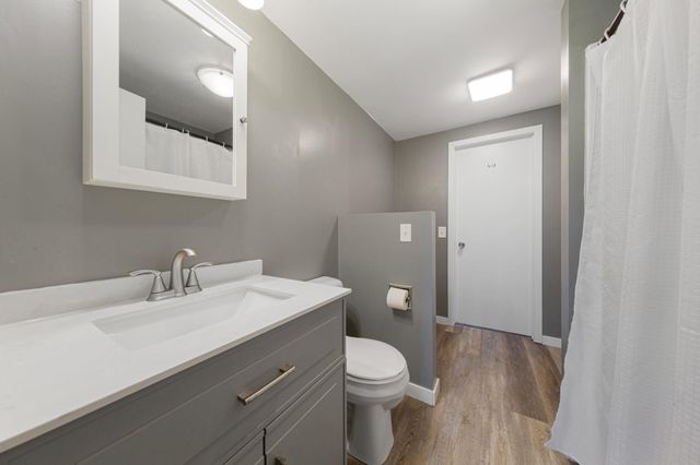 421 10th Avenue SE, Faribault, MN 55021