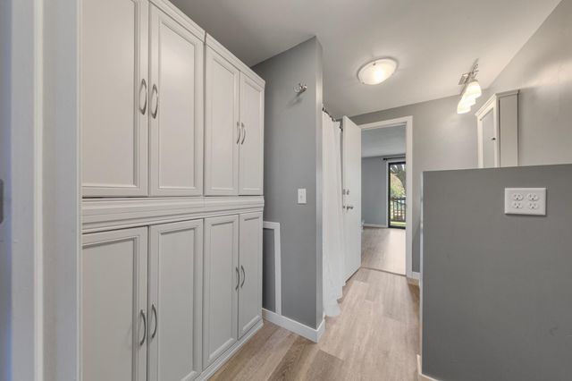 421 10th Avenue SE, Faribault, MN 55021