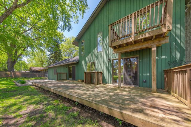 421 10th Avenue SE, Faribault, MN 55021