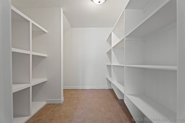 17837 E Brady Street, Catoosa, OK 74015