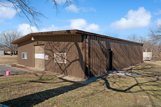 17837 E Brady Street, Catoosa, OK 74015