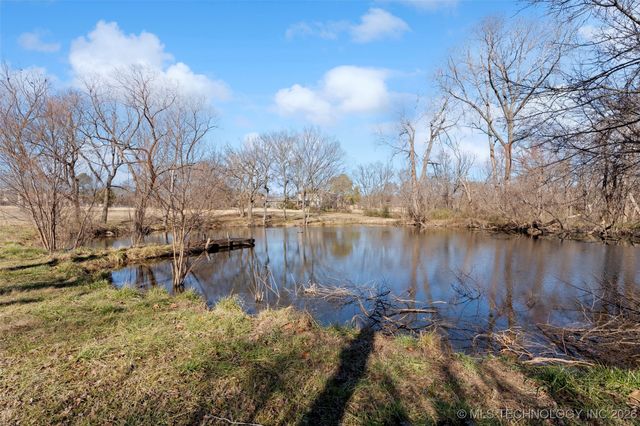 17837 E Brady Street, Catoosa, OK 74015