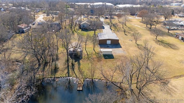 17837 E Brady Street, Catoosa, OK 74015