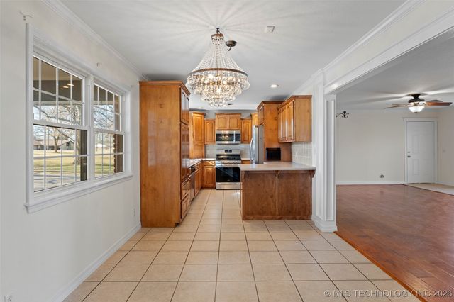 17837 E Brady Street, Catoosa, OK 74015