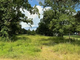 3167 Ih10,3002 35th St, Pinehurst, TX 77630