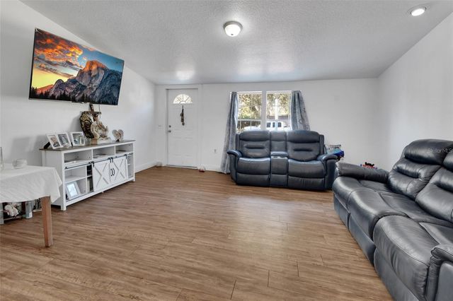 2525 VISTA PARK DRIVE, Deland, FL 32724