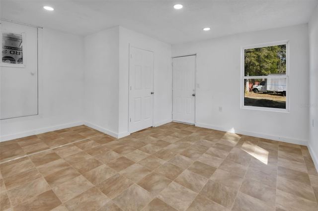 2525 VISTA PARK DRIVE, Deland, FL 32724