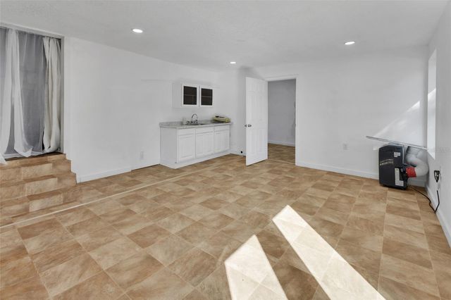 2525 VISTA PARK DRIVE, Deland, FL 32724