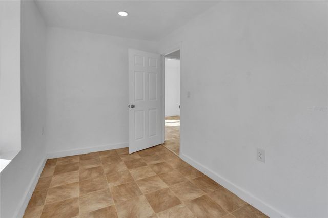 2525 VISTA PARK DRIVE, Deland, FL 32724