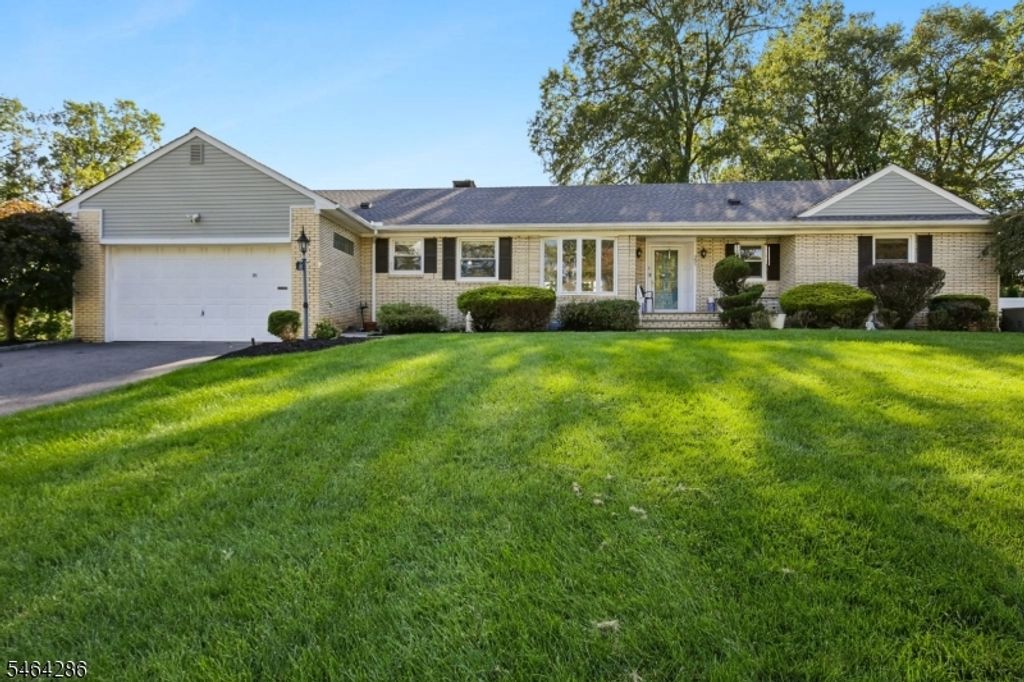 351 Old Tote Rd, Mountainside Boro, NJ 07092 — photo 2