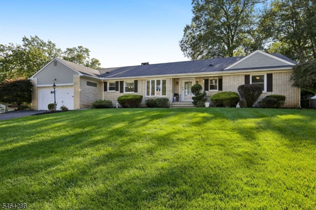 351 Old Tote Rd, Mountainside Boro, NJ 07092 — photo 3