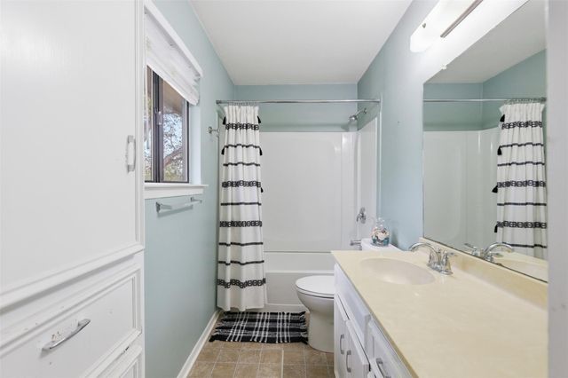 105 Norwood DR B, Georgetown, TX 78628