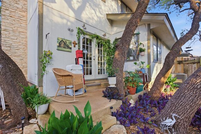 105 Norwood DR B, Georgetown, TX 78628