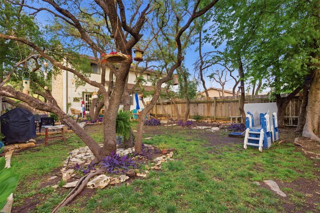 105 Norwood DR B, Georgetown, TX 78628