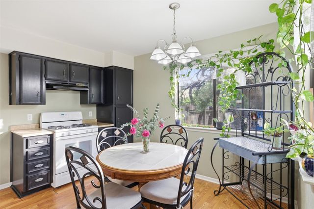 105 Norwood DR B, Georgetown, TX 78628