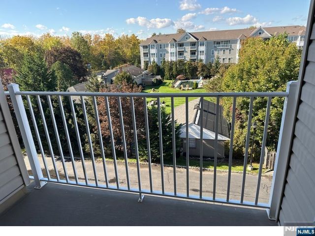 134 Cory Lane 134, Elmwood Park, NJ 07407