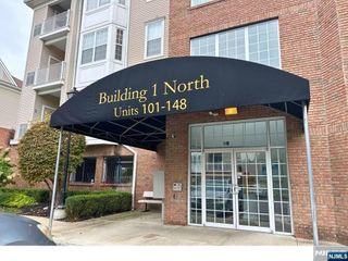 134 Cory Lane 134, Elmwood Park, NJ 07407