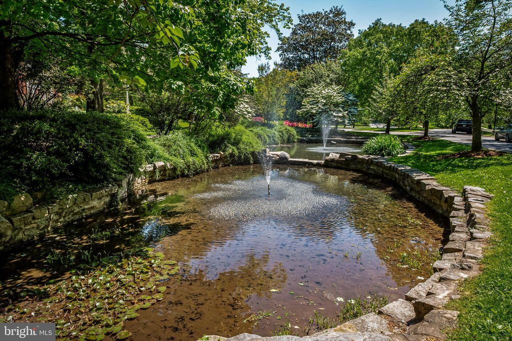 Image 42 of property listing at 212 SAINT DUNSTANS RD, Baltimore, MD 21212