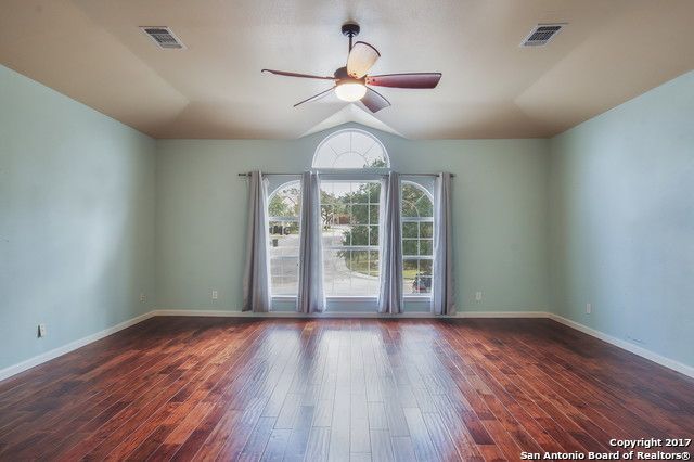 21811 Prospect Hill, San Antonio, TX 78258