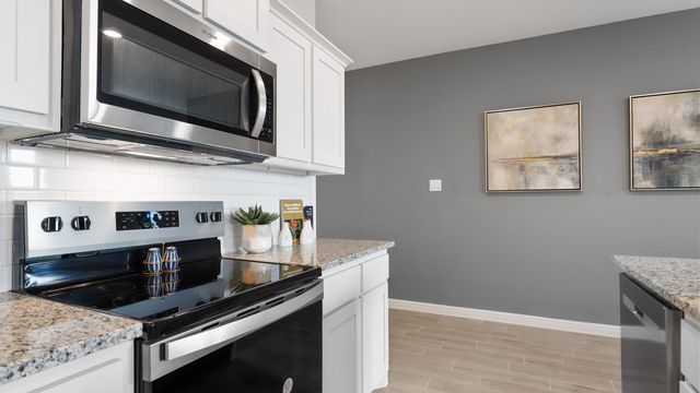 928 PARKVISTA Drive, Cleburne, TX 76031