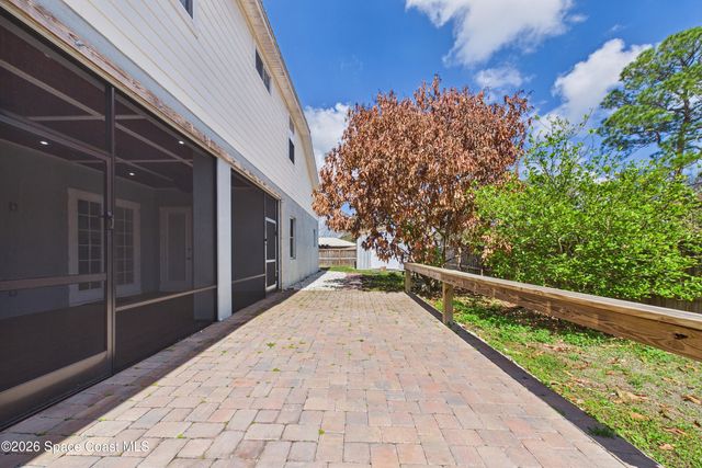 757 Donau Avenue NW, Palm Bay, FL 32907