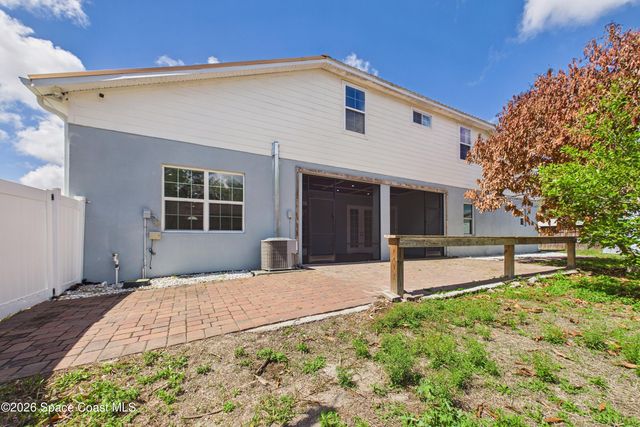 757 Donau Avenue NW, Palm Bay, FL 32907