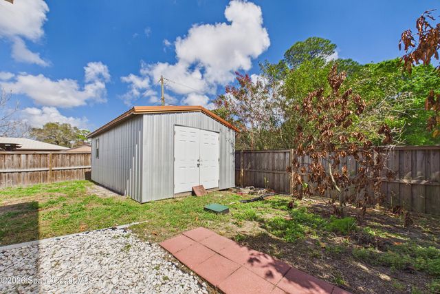 757 Donau Avenue NW, Palm Bay, FL 32907